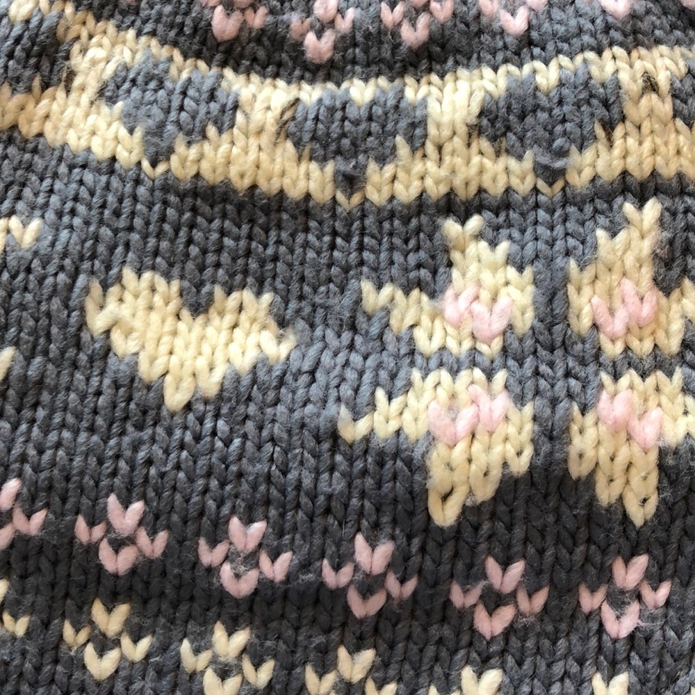 Grey Patterned Hat - Picture 2 of 3